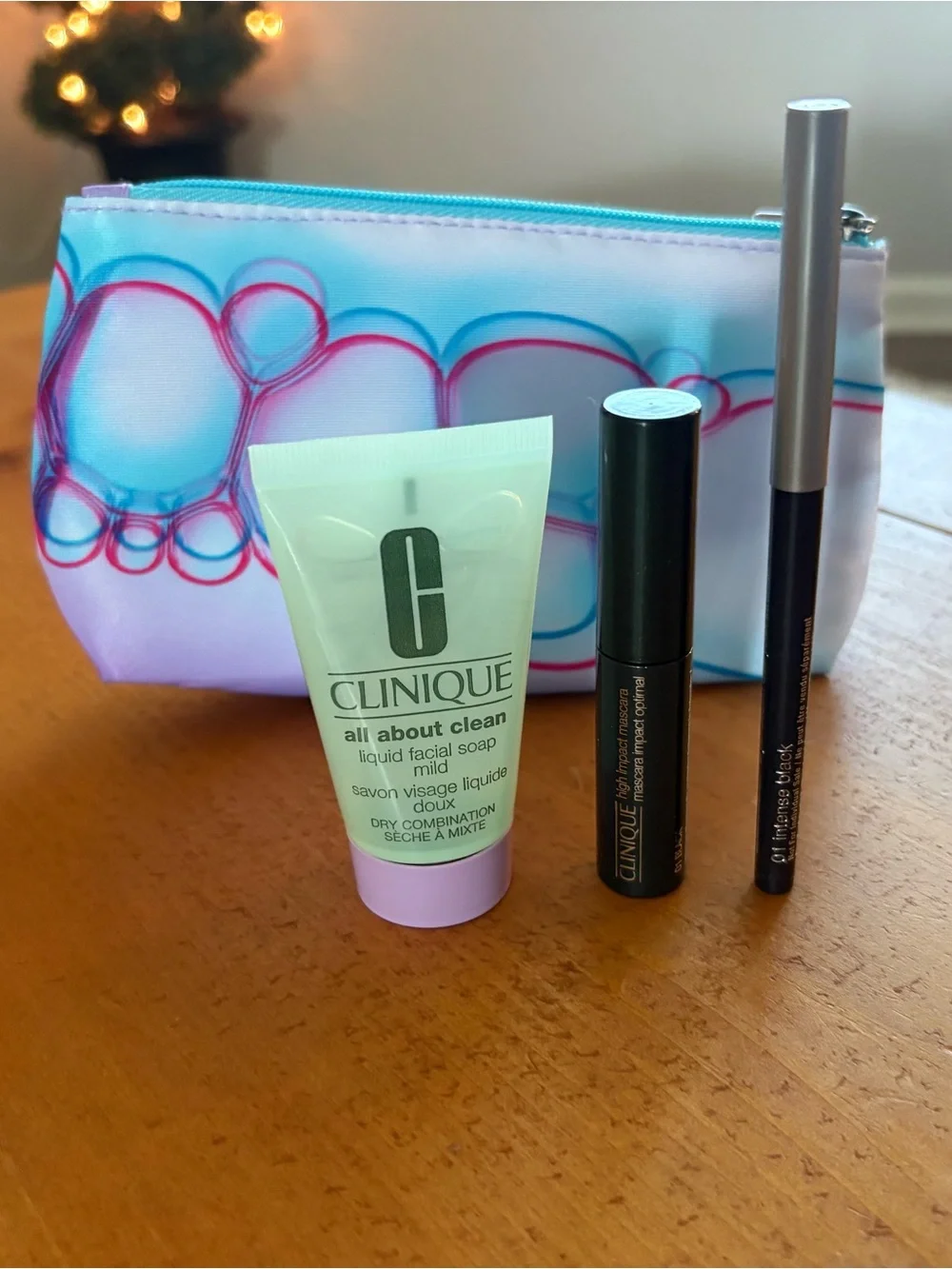 Clinique Make-up Bag, plus 3 travel sizes products, New